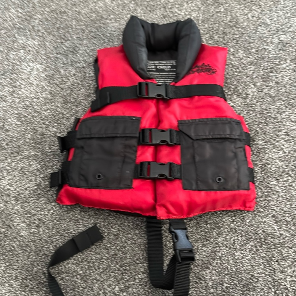 Cabela’s lil sport life vest